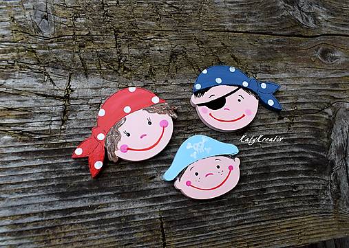 Tabuľky - rodinka malého piráta - 12710802_