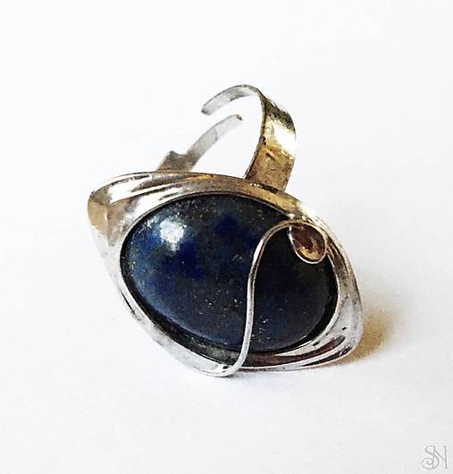  - Cínovaný (tiffany) prsteň s liečivým polodrahokamom lapisom lazuli - 12719125_