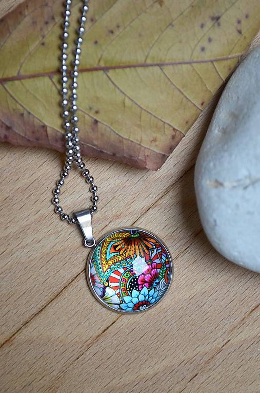 Náhrdelníky - Všude kolem spousta kvítí....20mm - 12721269_