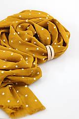 Šály a nákrčníky - Exkluzívny set - veľká žltá bodkovaná šatka z ľanu, šatka okolo krku a rúško ako darček - 12735008_