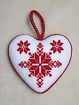 Dekorácie - Srdce vyšívané červené folklórne drobný krížik - 12740423_