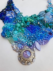 Náhrdelníky - Modro-fialovo-tyrkysový náhrdelník so swarovski - 12744830_