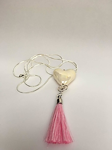 Náhrdelníky - Keramický náhrdelník Perleťové srdce (Ružová) - 12747644_
