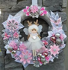 Dekorácie - Nielen vianočný veniec zo stužiek - strieborno - ružový  (V strede s anjelikom) - 12748959_