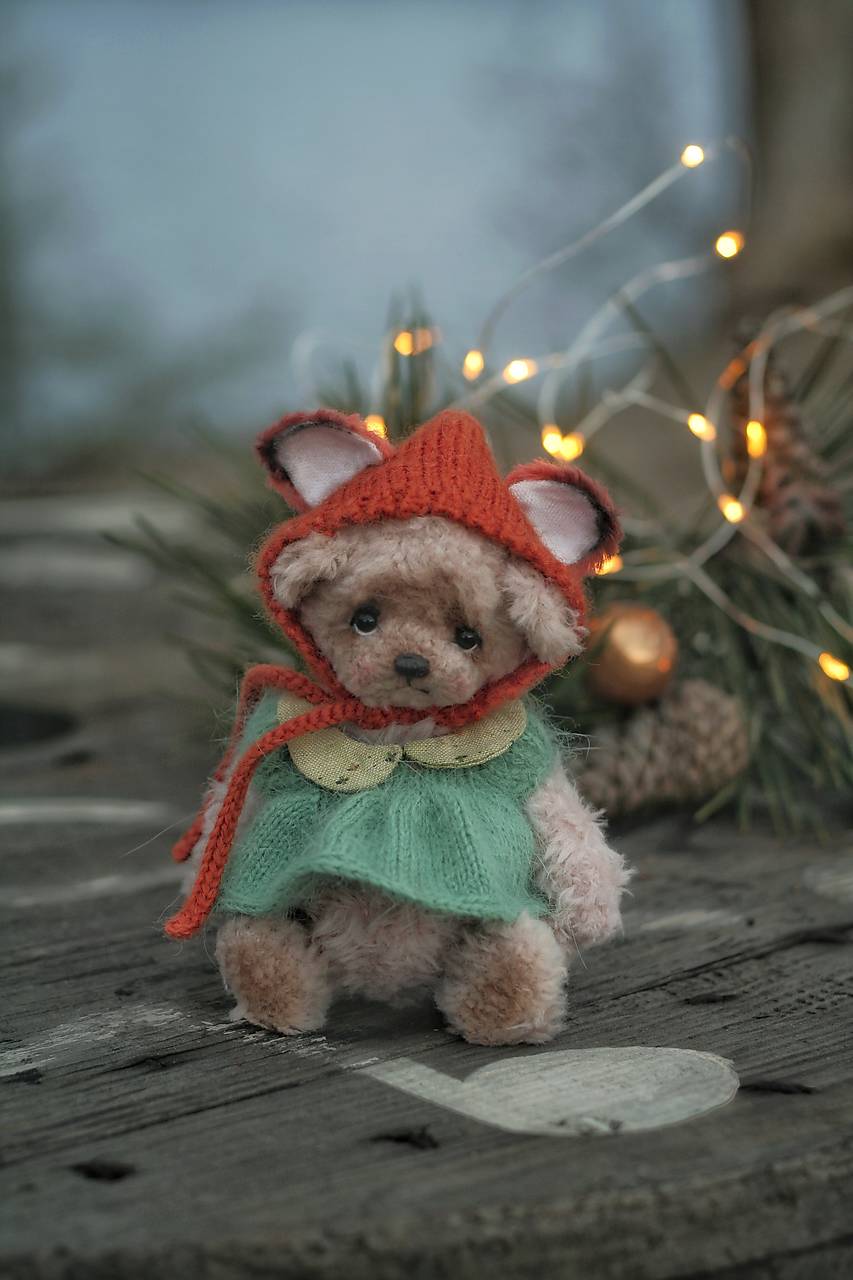Mini medvedica v obleku líšky 