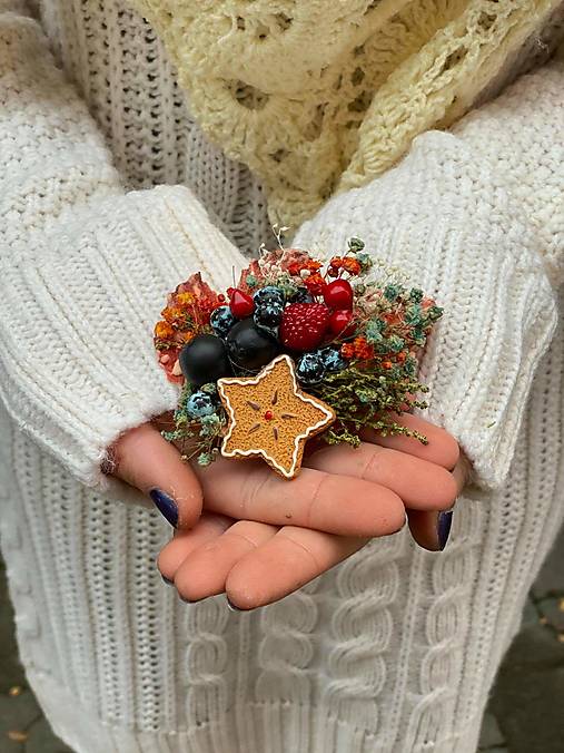 Kvetinová brošňa "vianočné pokušenie" - hviezdička