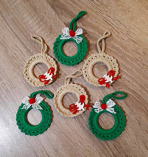 Dekorácie - Zľava-Vianocne vence - 12768288_