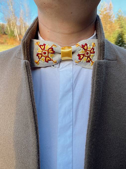 Pánske doplnky - Vyšívaný motýlik - 12778032_