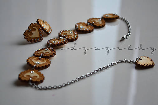 Šperky Detvianska Zuzanka biele kamienky (set náhrdelník a náušnice)