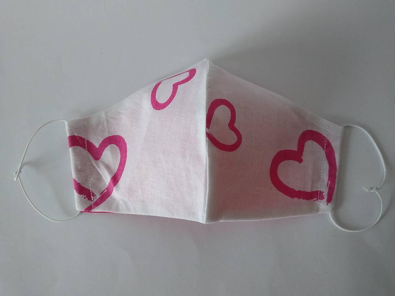 Dizajnové rúško srdcia magenta tvarované dvojvrstvové