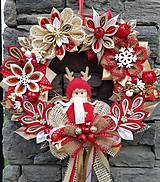 Dekorácie - Vianočný veniec adventny alebo na dvere s jutou (S červeným anjelikom) - 12780207_