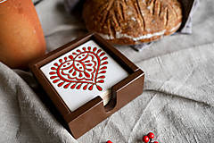 Príbory, varešky, pomôcky - Darčekový set keramických podšálok (Darčekový set, červeno-biela folk) - 12792453_