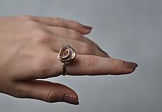 Prstene - Prsteň ruža so zlatom - 12793042_