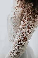 Šaty - Svadobné šaty z hačkovanej krajky s dlhým rukávom - 12798957_
