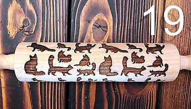 Príbory, varešky, pomôcky - Valček na cesto so vzorom 19 mačky embosovaný, gravírovaný - 12801567_