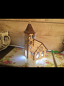 Dekorácie - Drevený kostolík, model - 12801984_