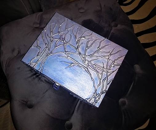 Silver tree tea chest