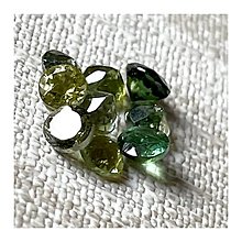 Minerály - Turmalín brúsený kruh / 4mm (Zelený verdelit) - 12803915_