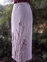 Sukne - Ľanová zavinovacia sukňa s 3D nášivkou - 12805003_