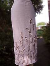Sukne - Ľanová zavinovacia sukňa s 3D nášivkou - 12805006_