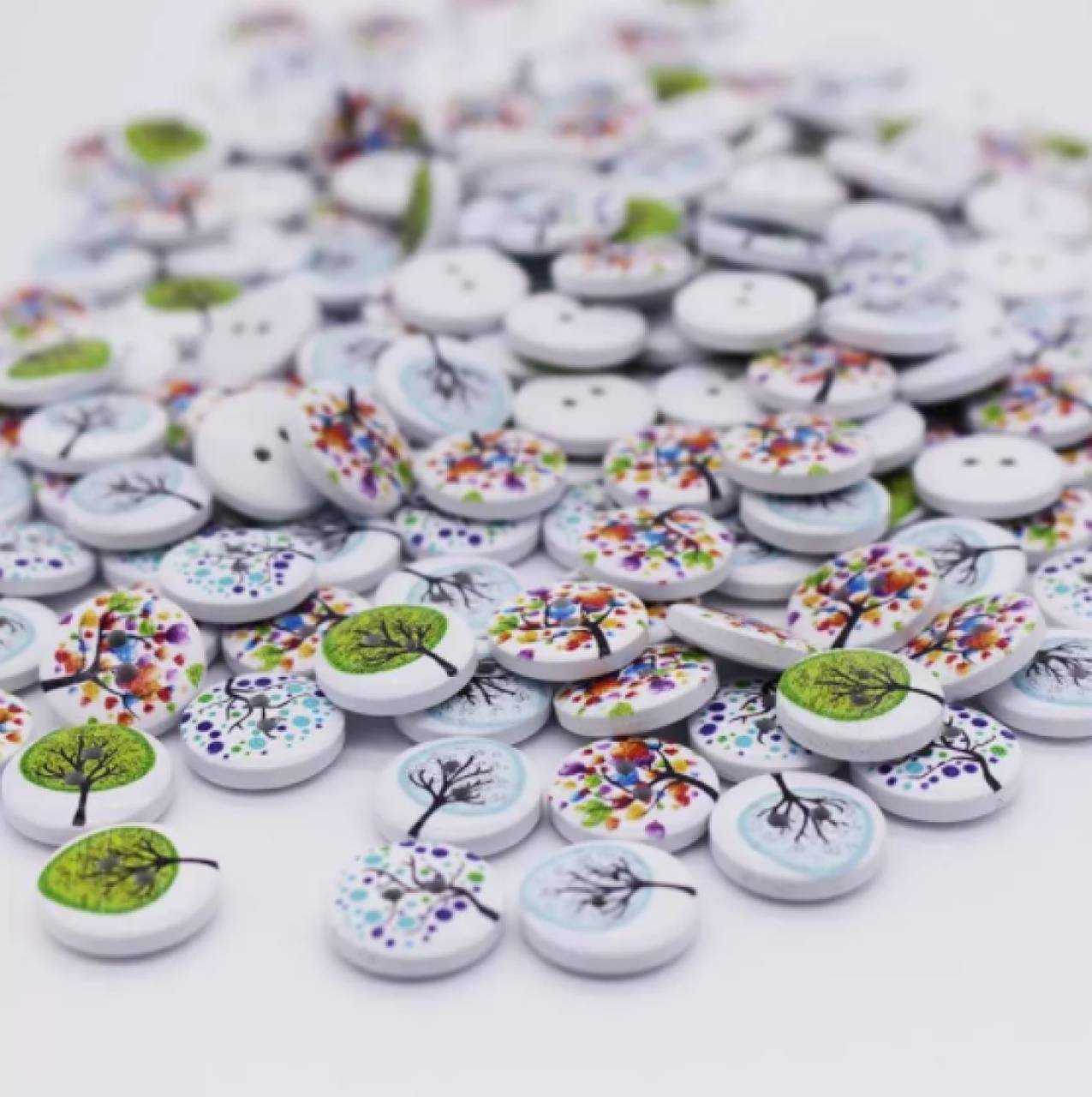 G104 Gombík drevený stromček 1,5 cm