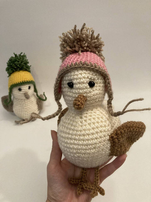 Hračky - Sliepka/Kurča  -háčkovaná hračka/dekorácia - 12827356_