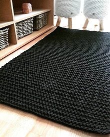 Úžitkový textil - Háčkovaný koberec - prehoz na gauč (cca 60x120cm čierny) - 12832509_