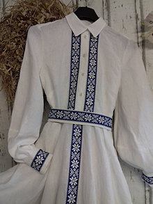 Šaty - "Floral folk" ľanové dlhé košeľové šaty  (biely ľan - modro biela bordúra) - 12844168_
