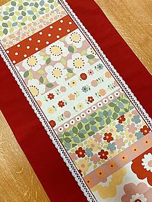 Úžitkový textil - Štola-  Veľa kvetov na stole - 12847860_