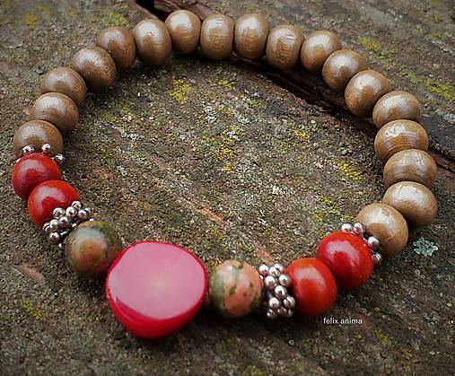 Náramky - Drevený náramok s Unakitom a koralom - 12848075_