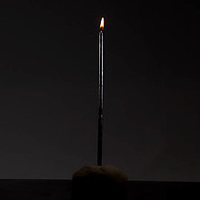 Svietidlá a sviečky - Čierné, Vysoké tenké máčané Sviečky z včelieho vosku - 10 máčaných voskovic so svietnikom - 12849261_