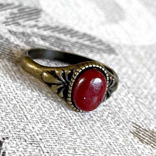 Simple Mini Bronze Gemstone Ring / Jemný bronzový prsteň s minerálom /P0013 (Jaspis červený)
