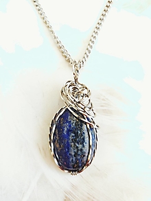 Náhrdelníky - Prívesok lapis lazuli, chir. oceľ - 12856704_
