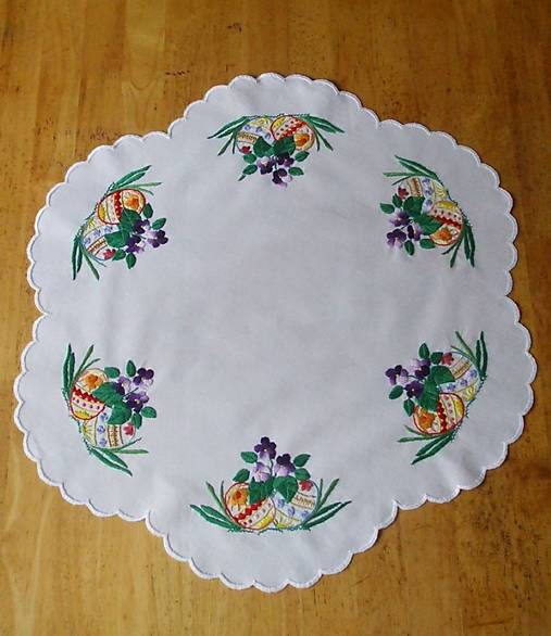 Úžitkový textil - Veľkonočná dečka ručne vyšívaná PS5 okrúhla priemeru 56 cm - 12855738_