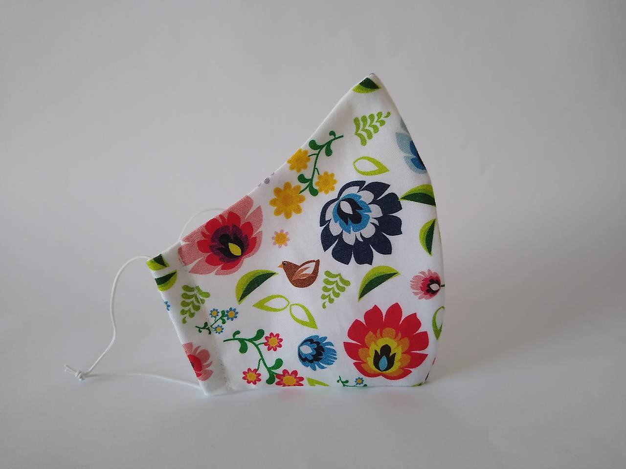 Dizajnové rúško folkové kvety menší vzor biele prémiové tvarované dvojvrstvové