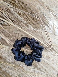 Ozdoby do vlasov - Čierna Saténová Scrunchie gumička minimalistická - 12861103_