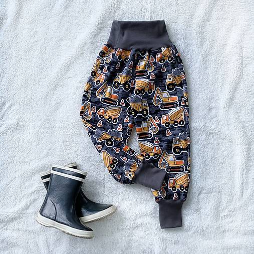 Detské oblečenie - Zimné softshellové nohavice stavebné stroje - 12869411_