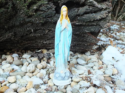 Panna Mária  (Pestrofarebná)