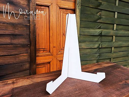 Wooden wreath easel stand