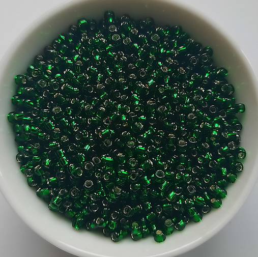 TOHO round silver-lined 11/0=2,2mm-10g (green emerald)
