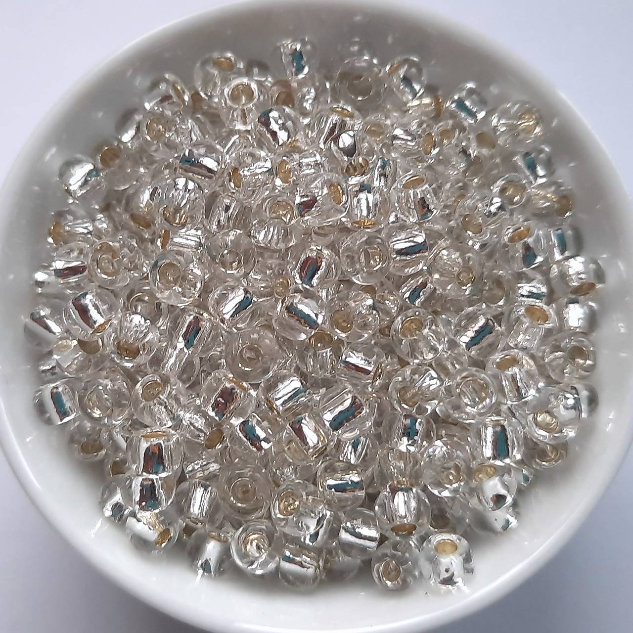 TOHO round 6/0=4mm-10g (silver-lined crystal)