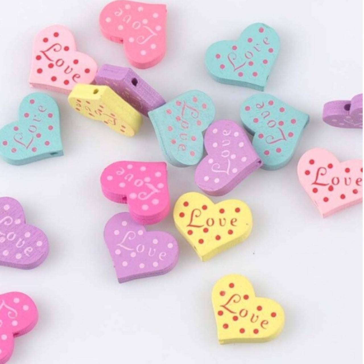 KD101 Korálka drevená SRDIEČKO 2,3 x 1,9 cm