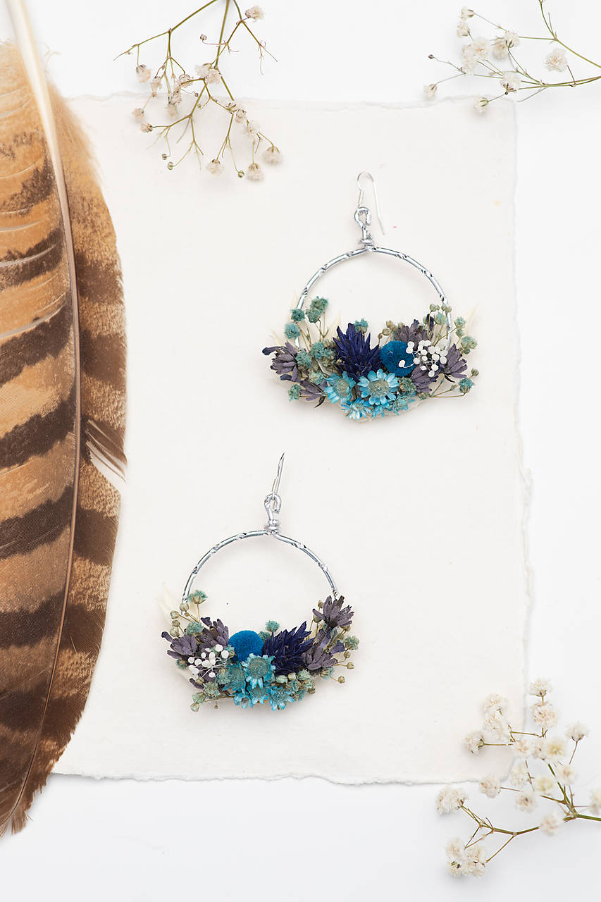 Kvetinové kruhové náušnice "hlava v oblakoch" 