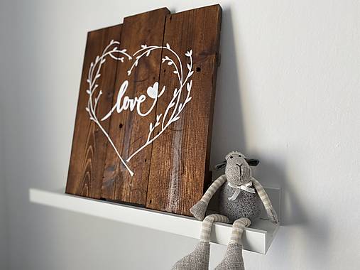 Svadobná drevená tabuľa Love