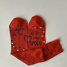Pánske oblečenie - Maľované ponožky s nápisom: "Ďakujem, že si, že som, a že sme spolu!" (Červené) - 12890643_