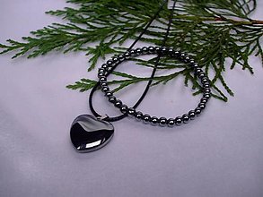 Sady šperkov - Súprava - prívesok srdce a náramok z hematitu - 12895615_