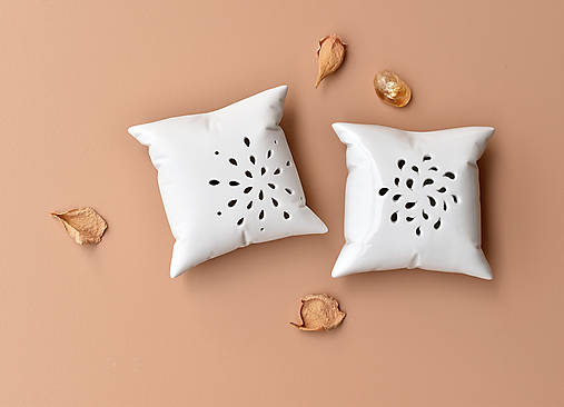 Dekorácie - Porcelánová vonítka (2ks) - 12909908_