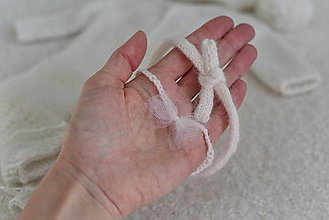 Detské oblečenie - Newborn norkový setík biely - overal, čiapočka, čelenky (Čelenka uzlíková) - 12913510_
