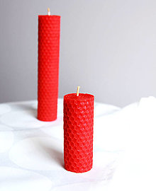 Sviečky - sviečka -včelí vosk - červená rôzne veľkosti (8 cm) - 12924097_