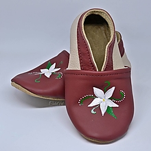 Detské topánky - Detská obuv 14,5 cm - kožené capačky/papuče pre prvé kroky - jazmínový kvet - 12929961_